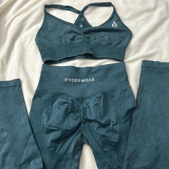 Ryderwear Outfit - Picture 2 of 2